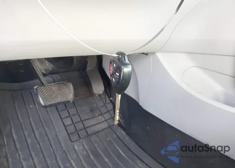 2010 Toyota Corolla Le z USA, uszkodzony, nr VIN 2T1BU4EE4AC313326